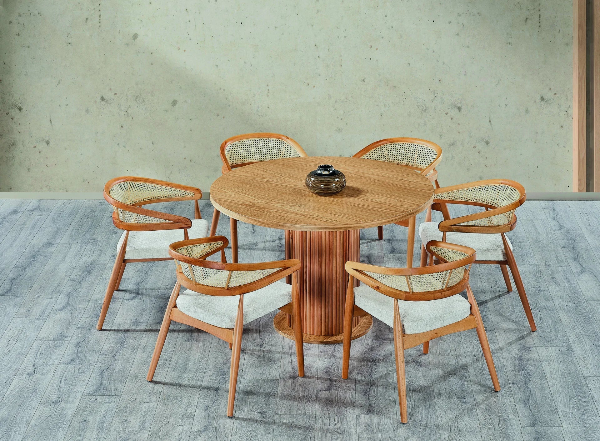 Aqua Round Table